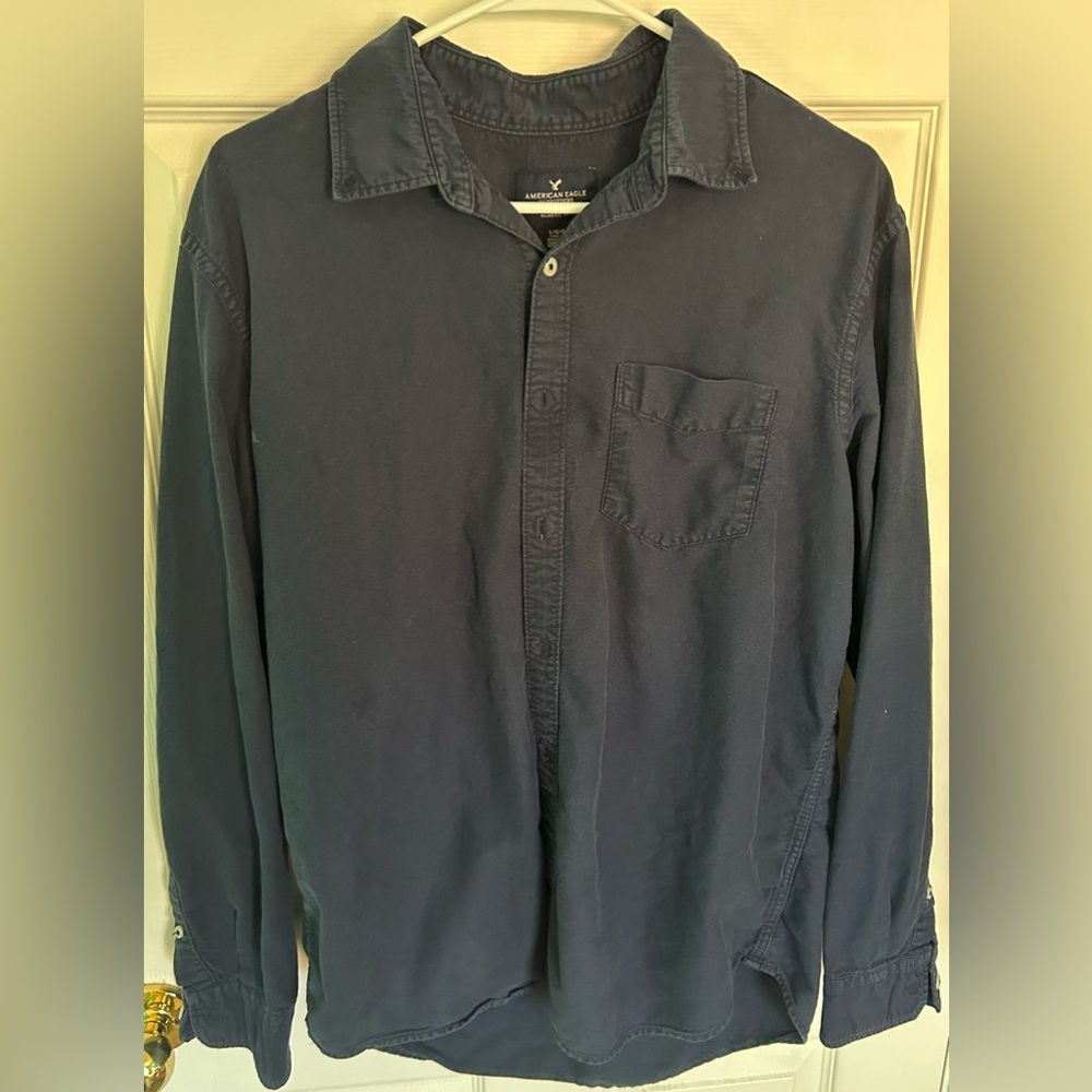 American Eagle Men's Navy Button-Up Shirt